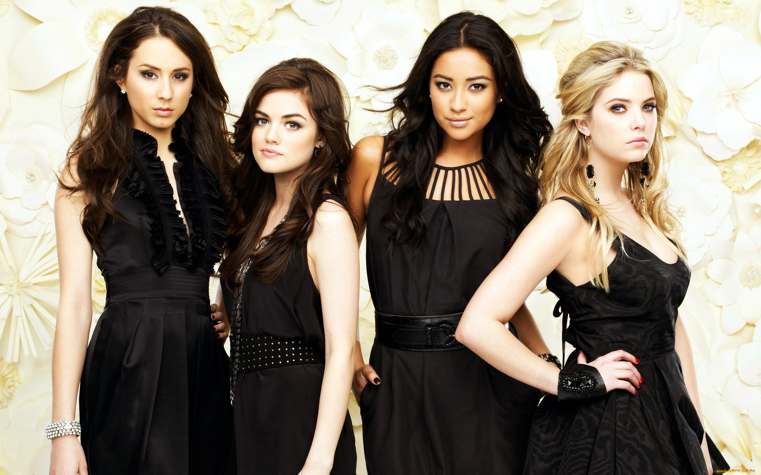  , pretty little liars, ashley, benson, lucy, hale, troian, bellisario, shay, mitchell